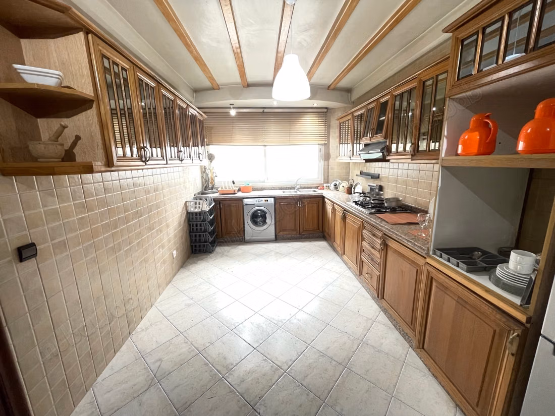 Very large family apartment for rent, furnished with 3 bedrooms on Ghandi Boulevard