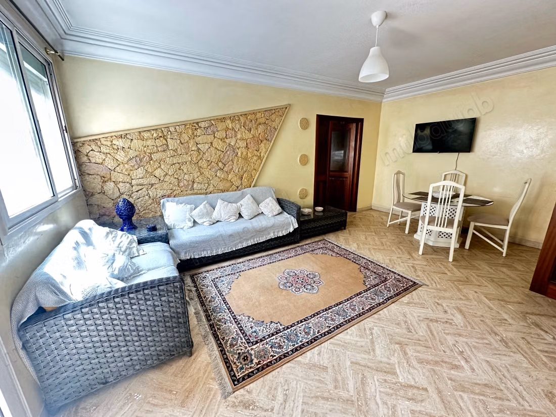 Très grand appartement familial à la location meublé de 3chambres sur blvr GHANDI