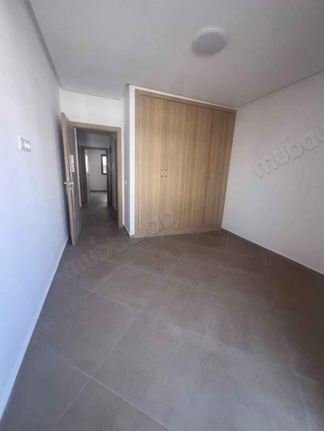 Nieuwe lege appartement te huur gelegen in het stadscentrum