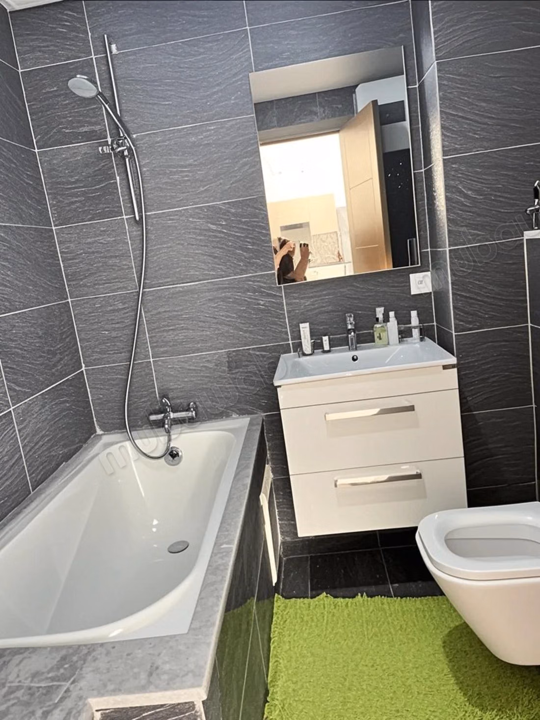 High standing furnished apartment, oasis