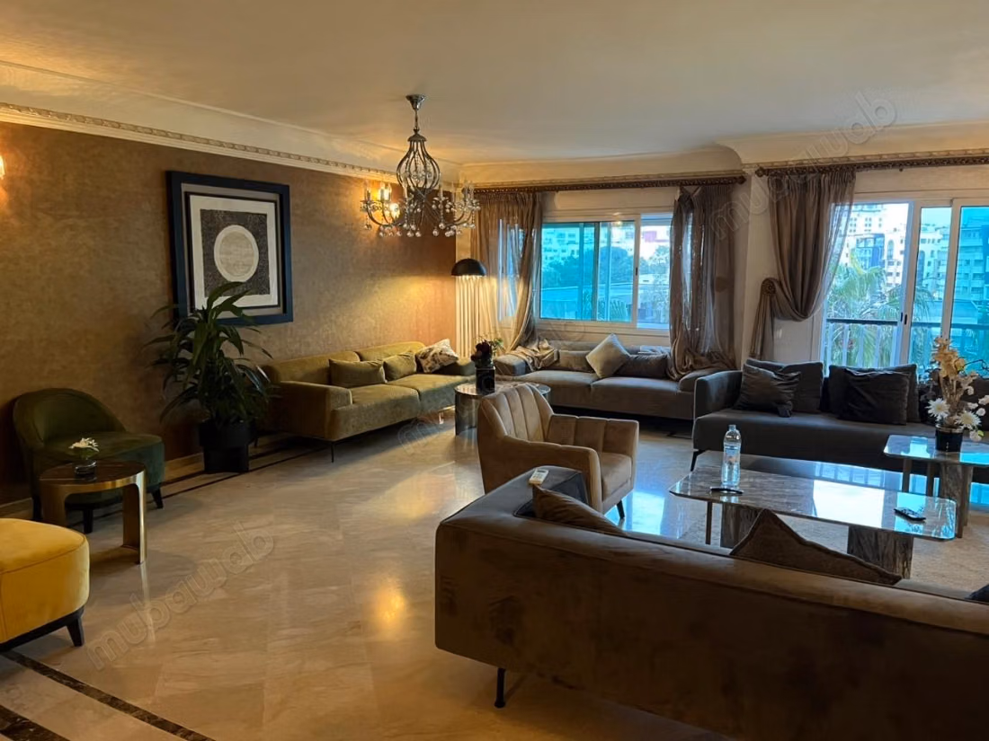 Appartement à louer à Racine. 5 pièces confortables. Meublé