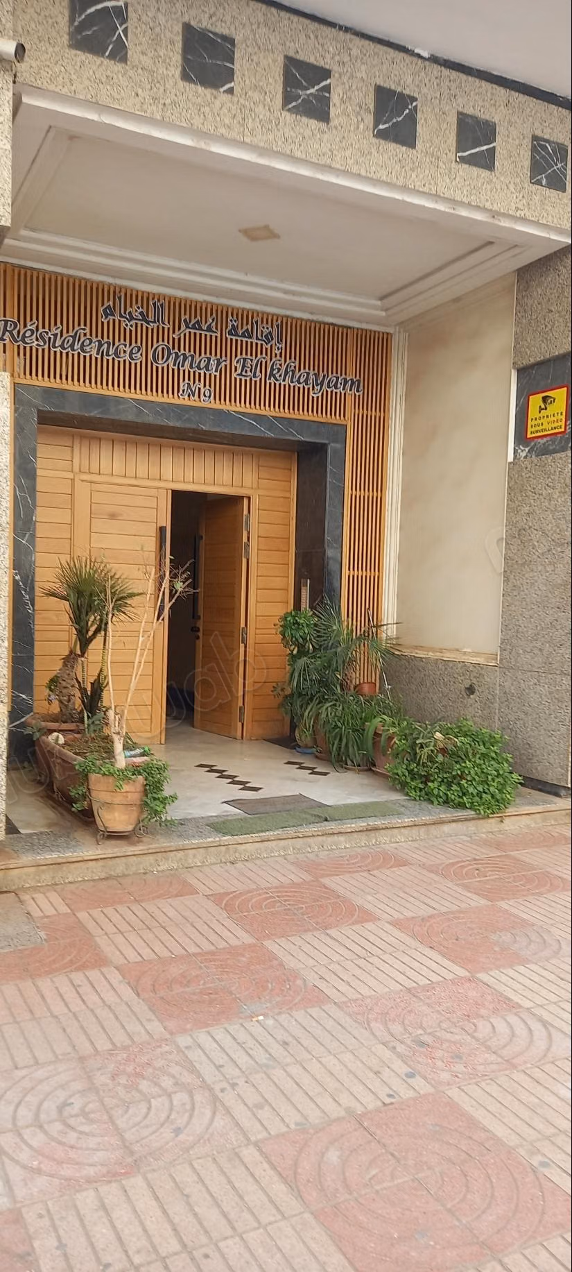 Venta de apartamento en el centro de la ciudad de Fez. Superficie total de 108 m². Con ascensor y terraza