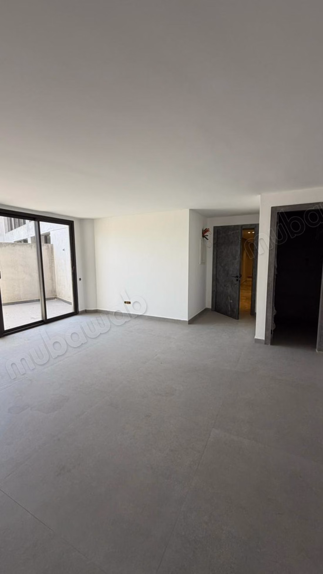 Uffici in affitto a Oasis. Superficie di 131 m²