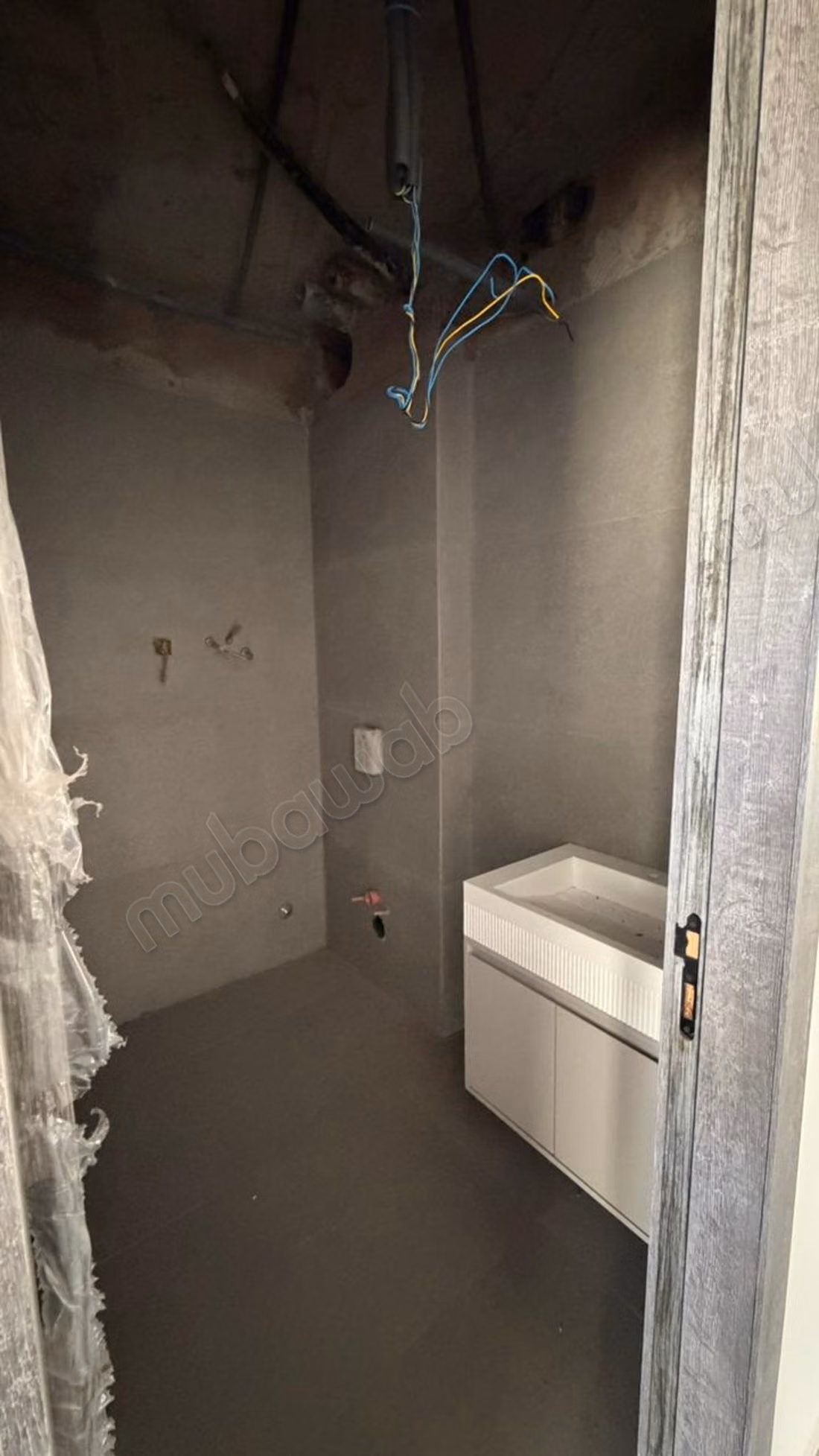 Uffici in affitto a Oasis. Superficie di 131 m²