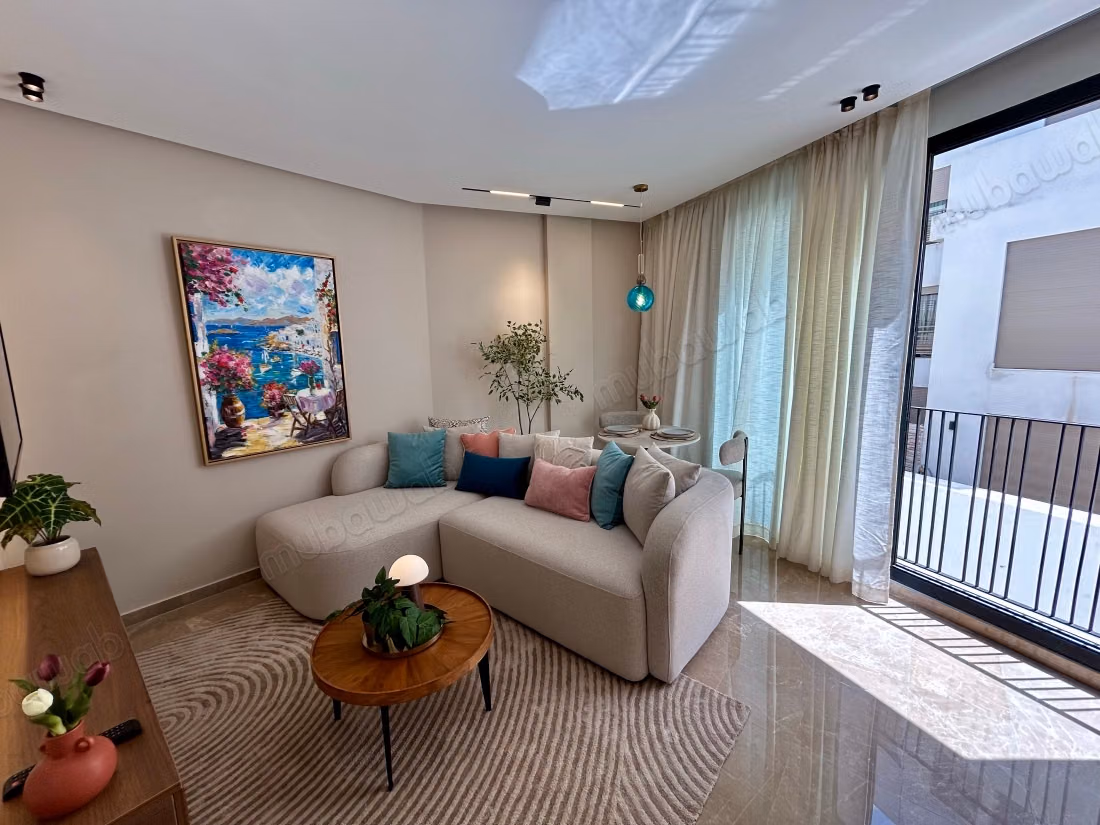 Charmant studio neuf Quartier princesse