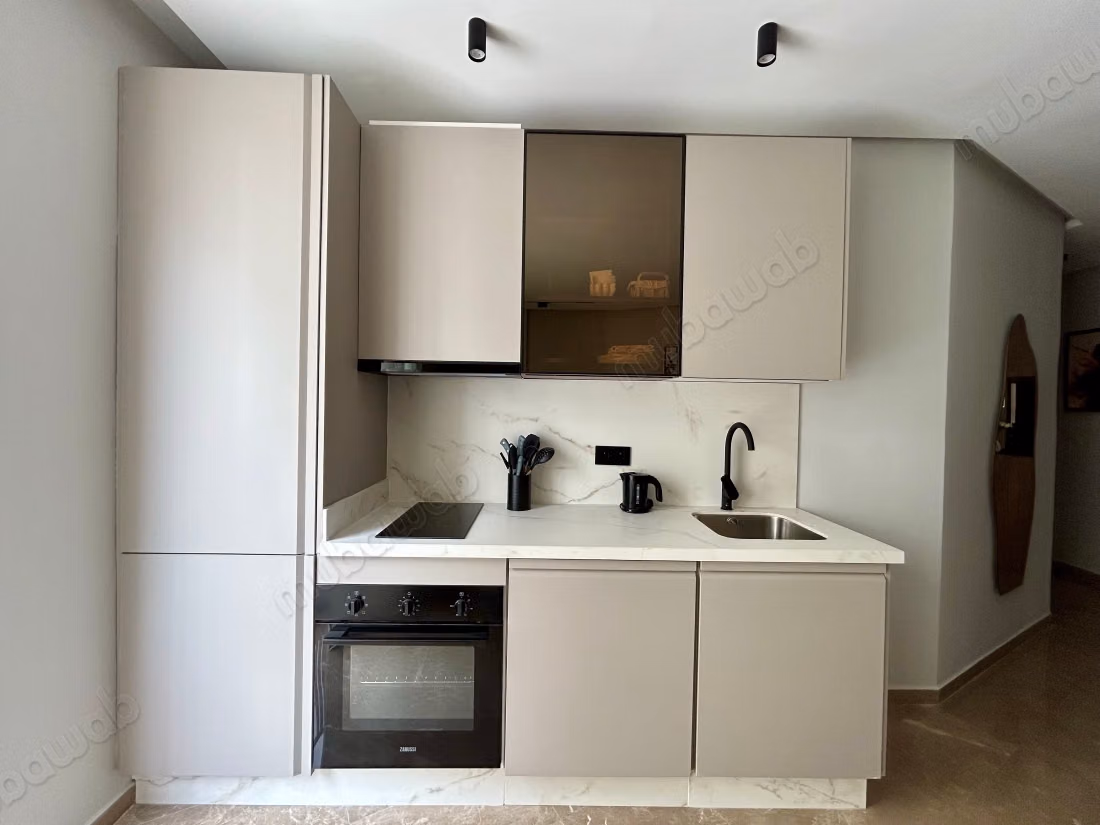 Charmant studio neuf Quartier princesse