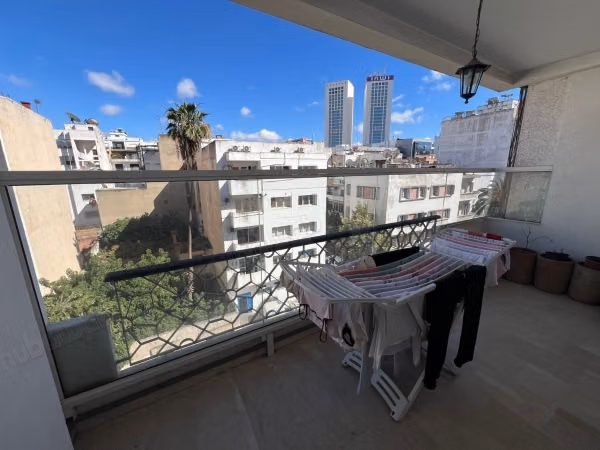 Appartement te koop in Gauthier. Totale oppervlakte 175 m². Dubbel glas en centrale verwarming