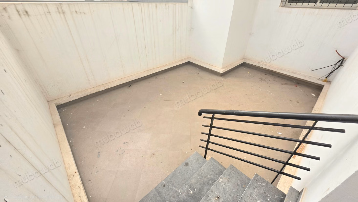 Apartamento con terraza en Al Qods en venta