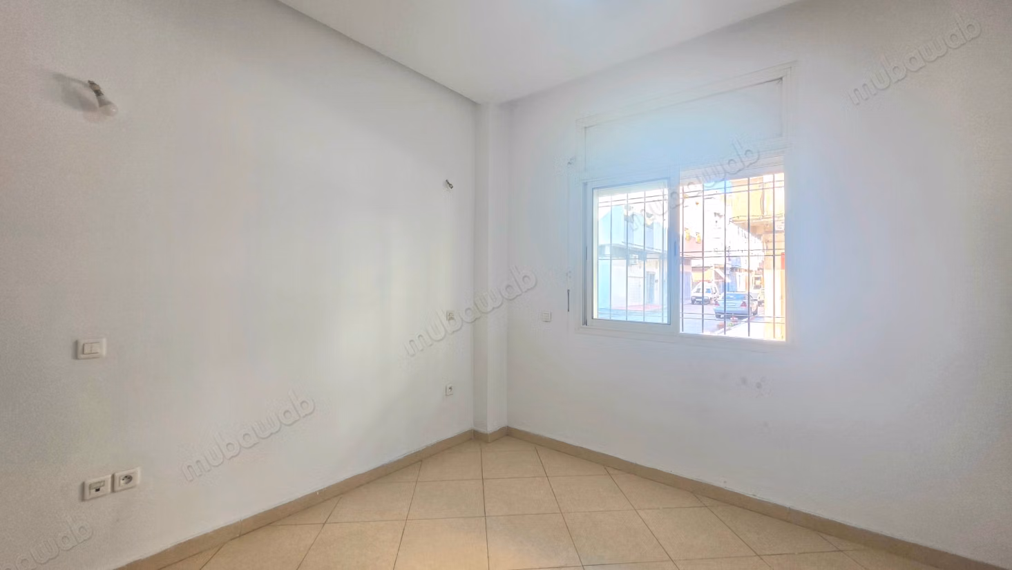 Apartamento con terraza en Al Qods en venta