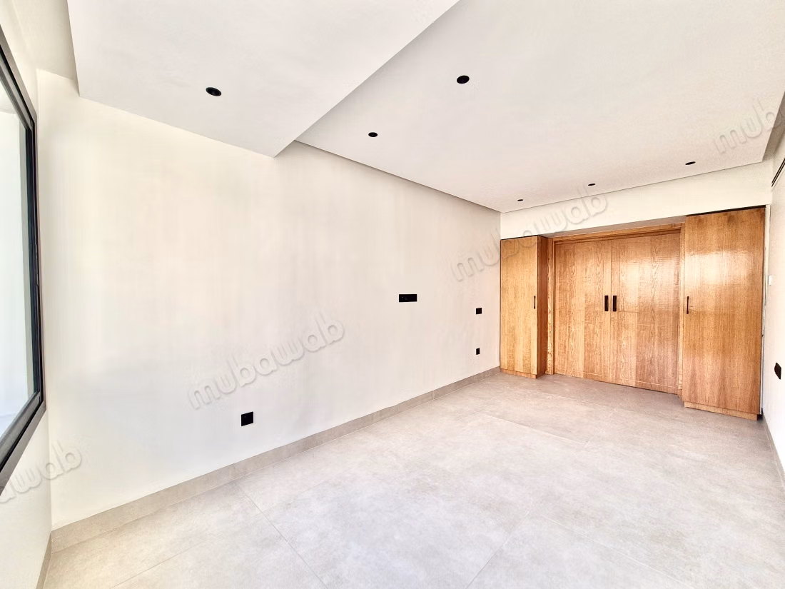 Appartement Vide Racine