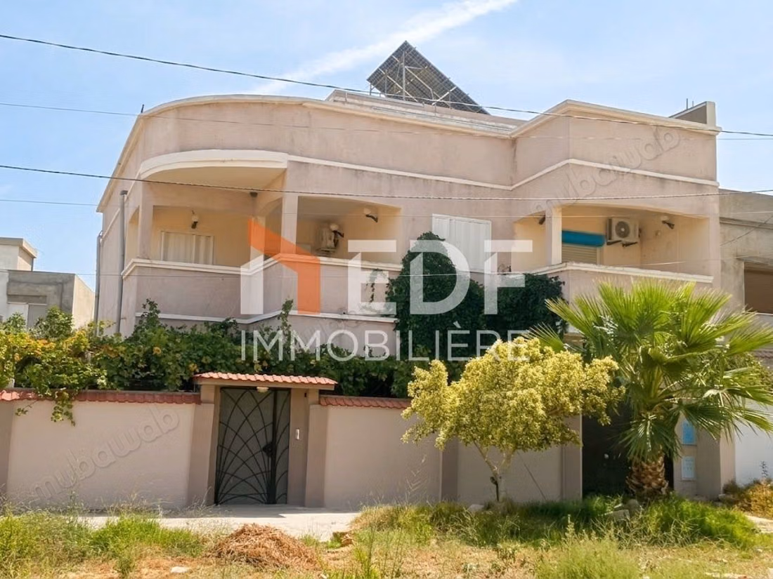 Grande Villa à Vendre à Tinja Bizerte