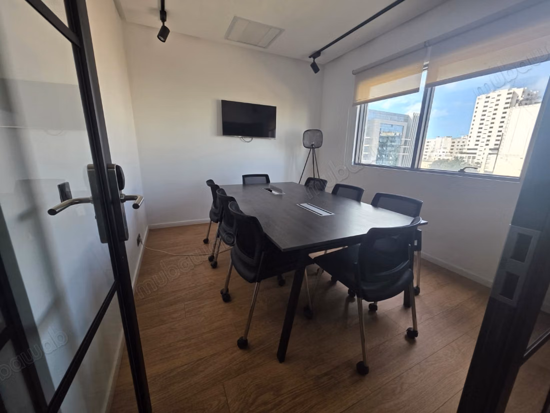 Furnished kantoren te huur in Les Hôpitaux. Totale oppervlakte 57 m²