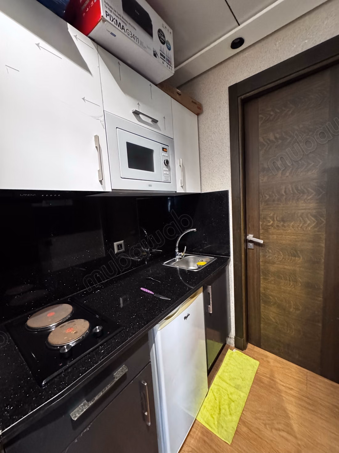 Furnished kantoren te huur in Les Hôpitaux. Totale oppervlakte 57 m²