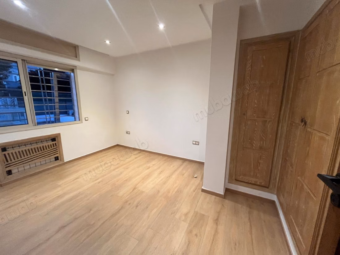 Premium villa for office use for rent in Anfa. Area 1000 m². Beautiful terraces and garden