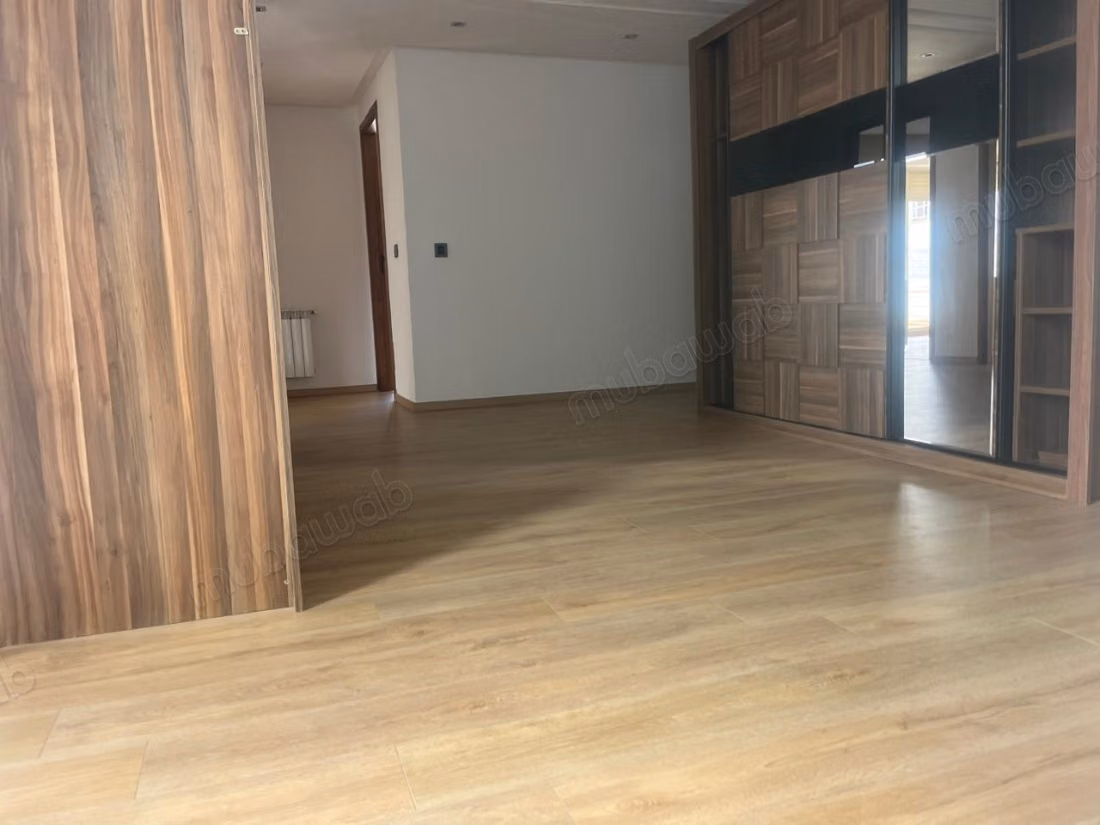 Premium villa for office use for rent in Anfa. Area 1000 m². Beautiful terraces and garden