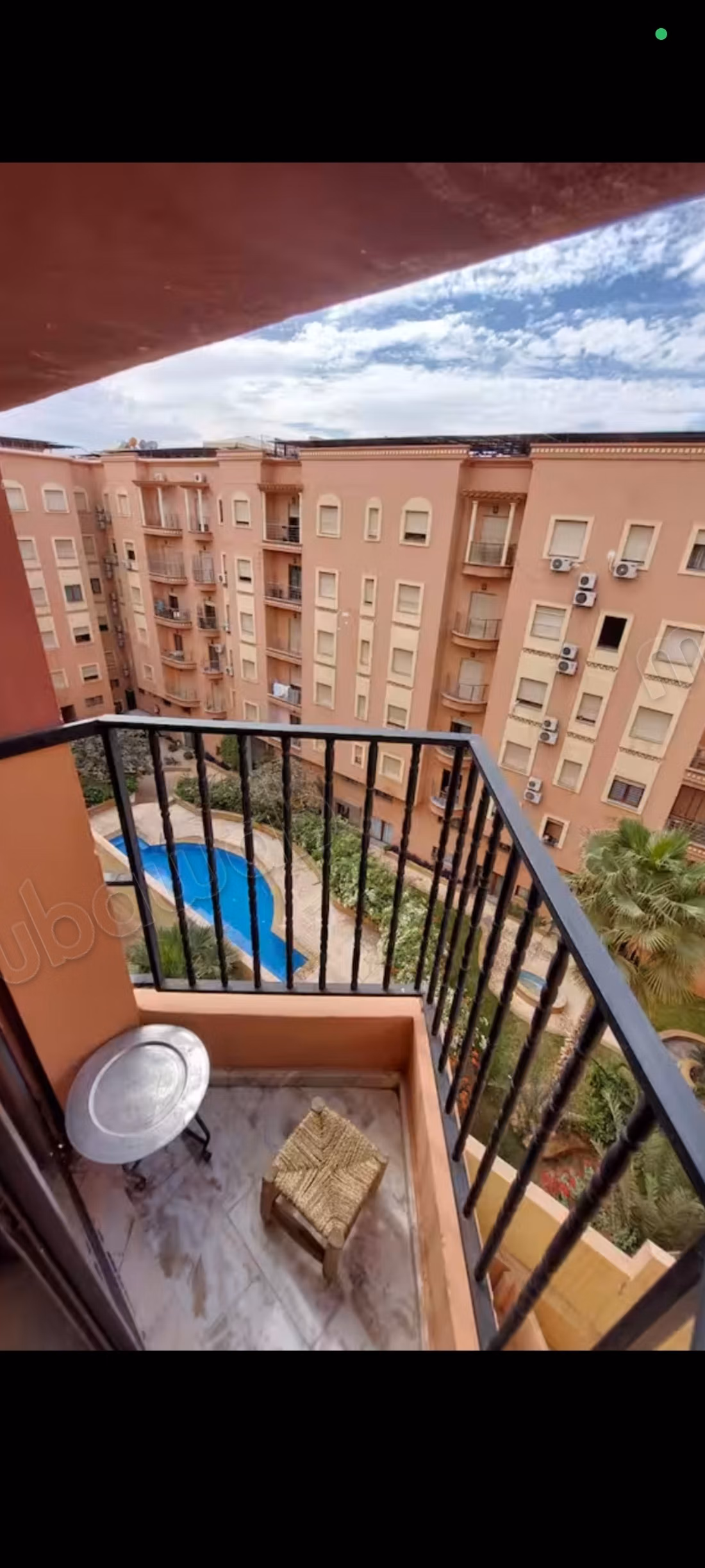 Superbe appartement à louer à Guéliz. 
Surface totale 60 m². 
Meublé