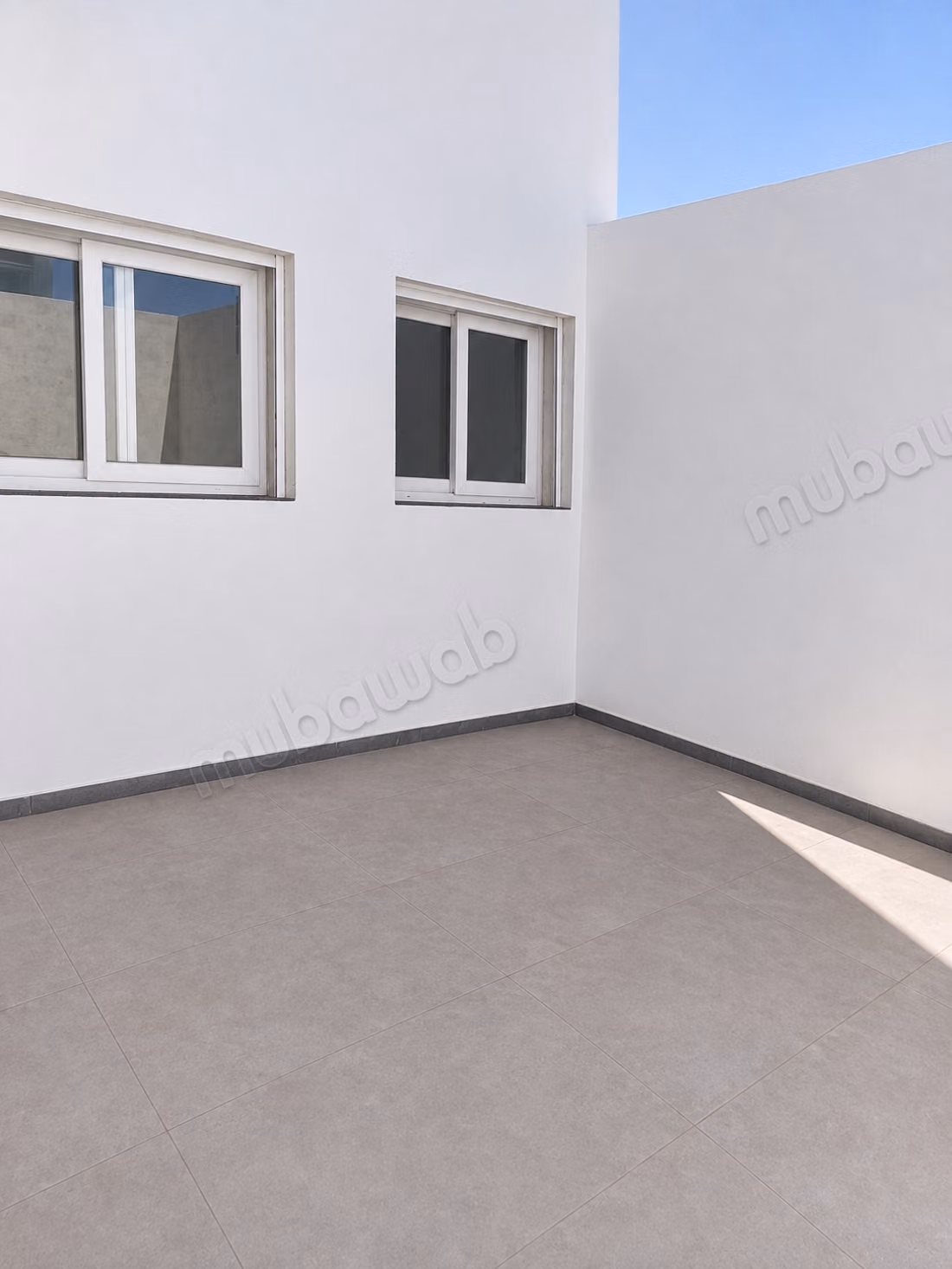New high-end apartment of 120 m² for sale
