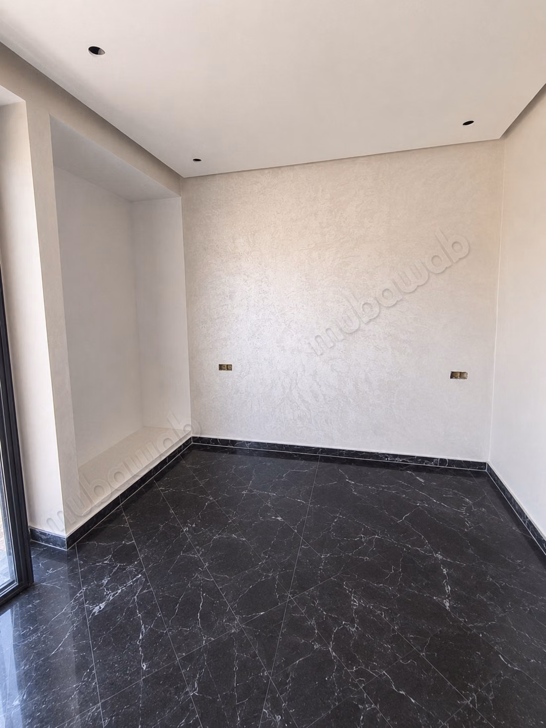 New high-end apartment of 120 m² for sale