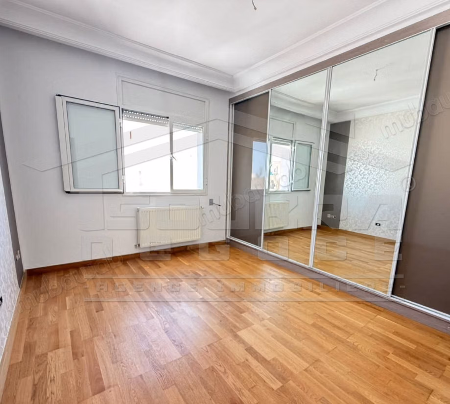A louer un appartement S3 à cité El wahat L'aouina