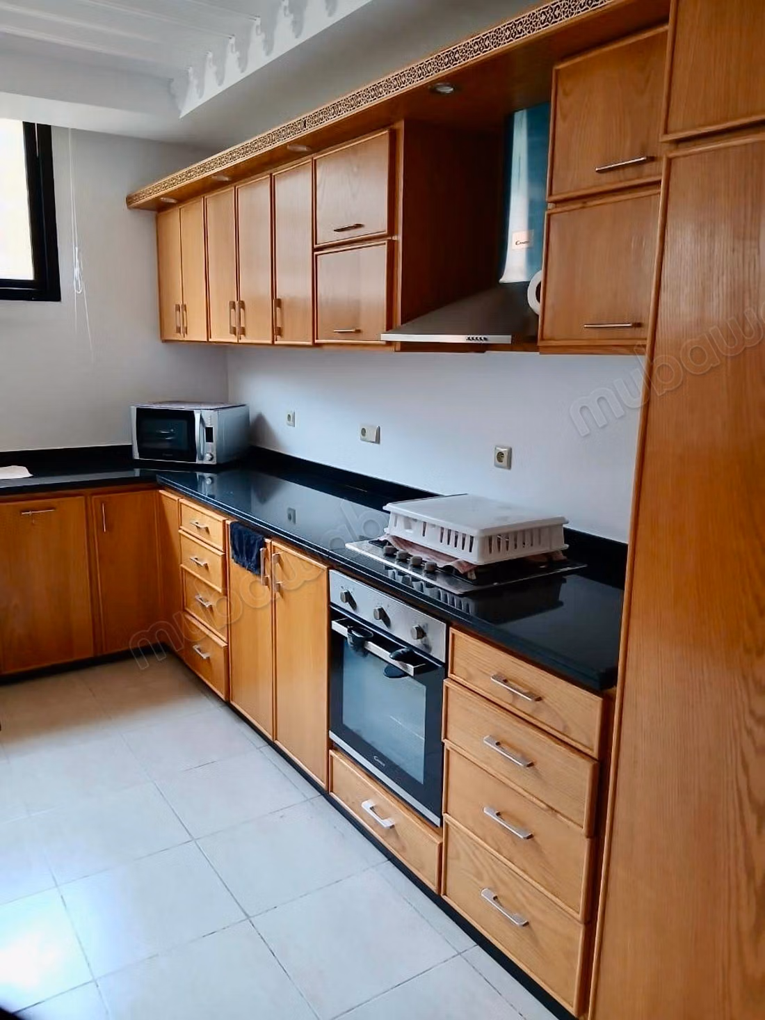 Villa 300m2 à TARGA. À 3 650 000dhs. 4chambres