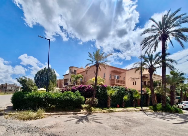 Villa di 300m² a TARGA. Prezzo 3.650.000 MAD. 4 camere da letto