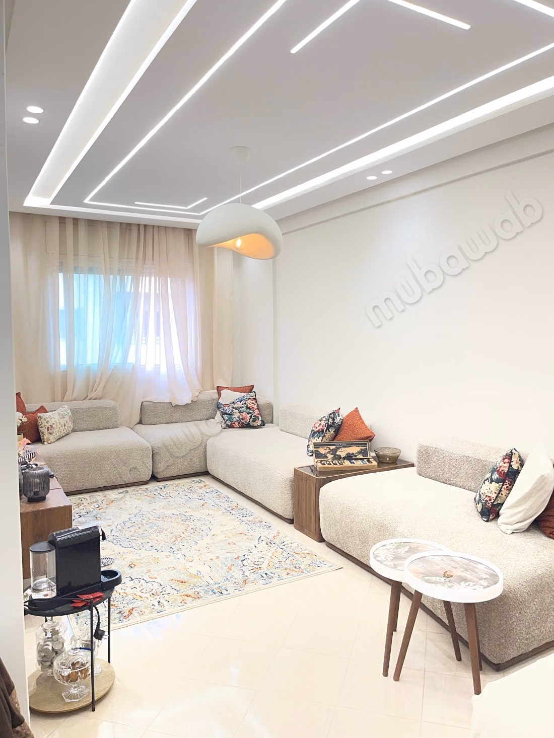 Vendita di un bel appartamento a deroua. 5 camere confortevoli. Sistema satellitare e soggiorno marocchino