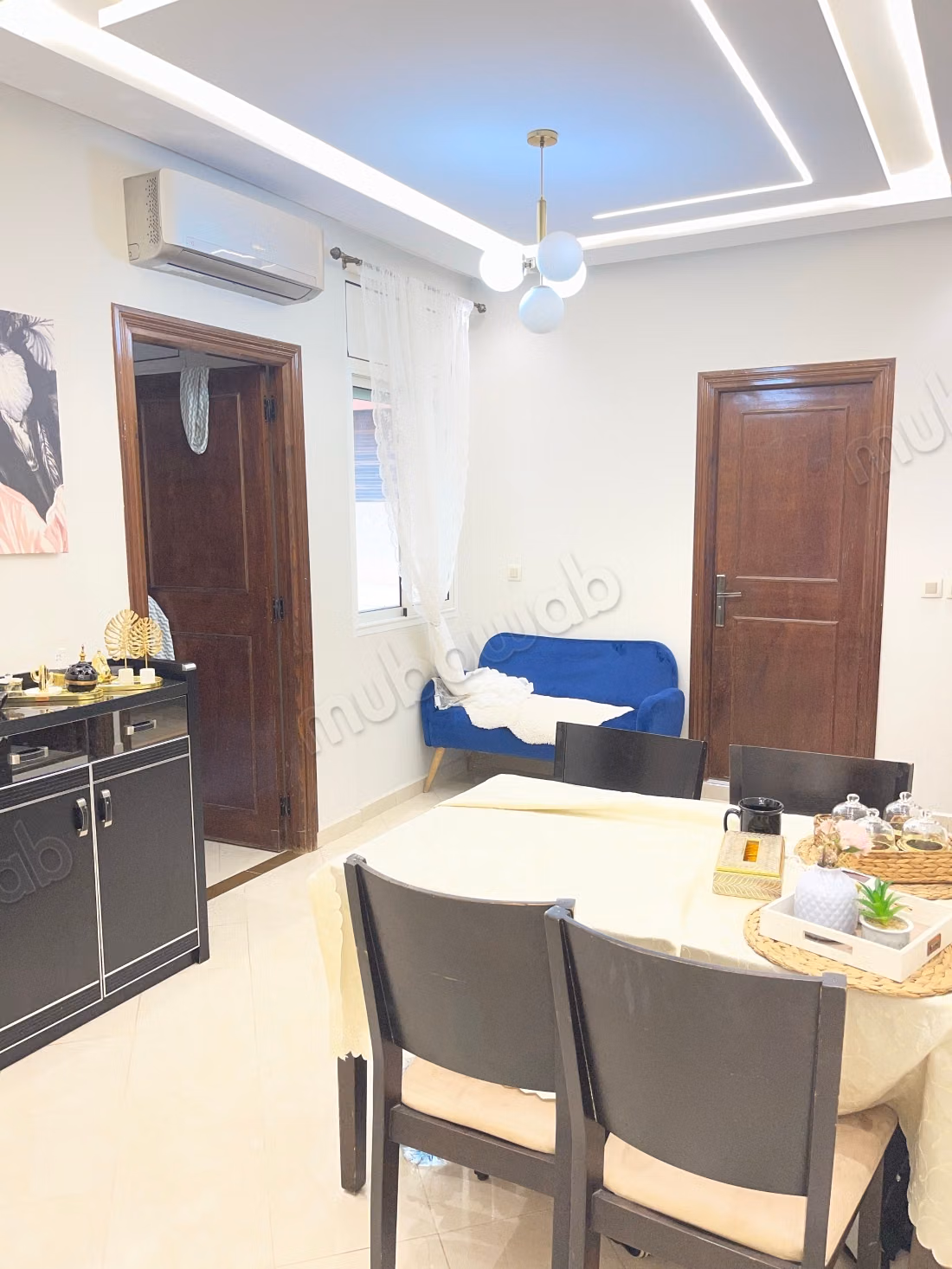 Vendita di un bel appartamento a deroua. 5 camere confortevoli. Sistema satellitare e soggiorno marocchino