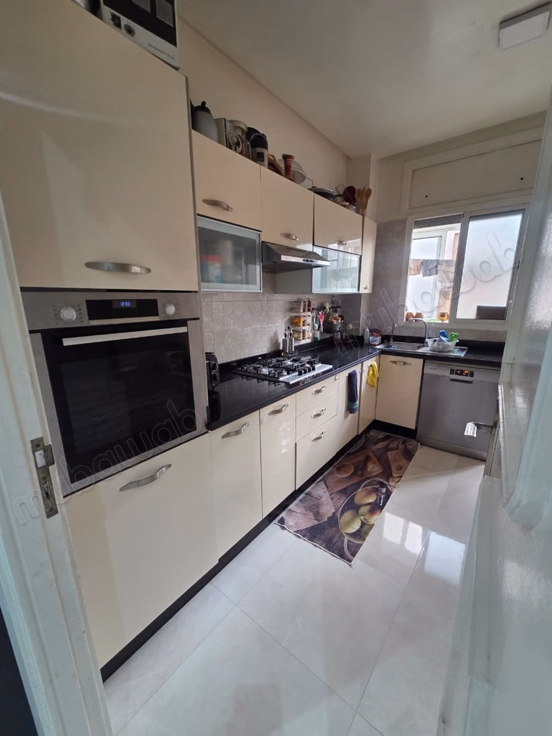 Joli appartement vide à louer à Mersultan