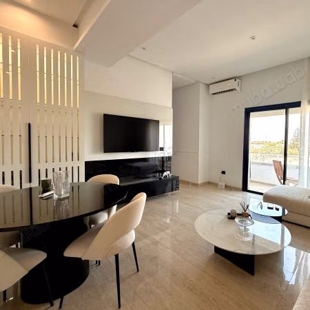 Appartement en vente à Chotrana 1. Superficie 75 m². Double vitrage et chauffage central
