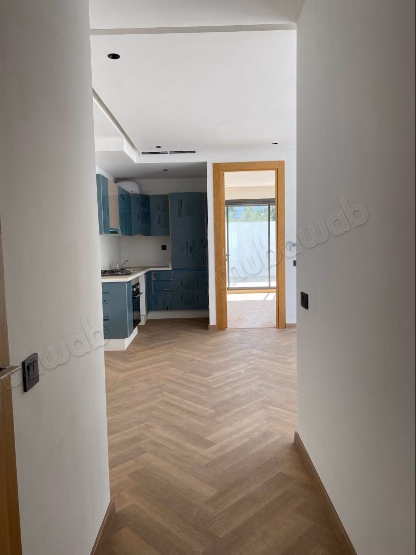 Superbe appartement à vendre à Les princesses. 
8 pièces confortables. 
Ascenseur et terrasse