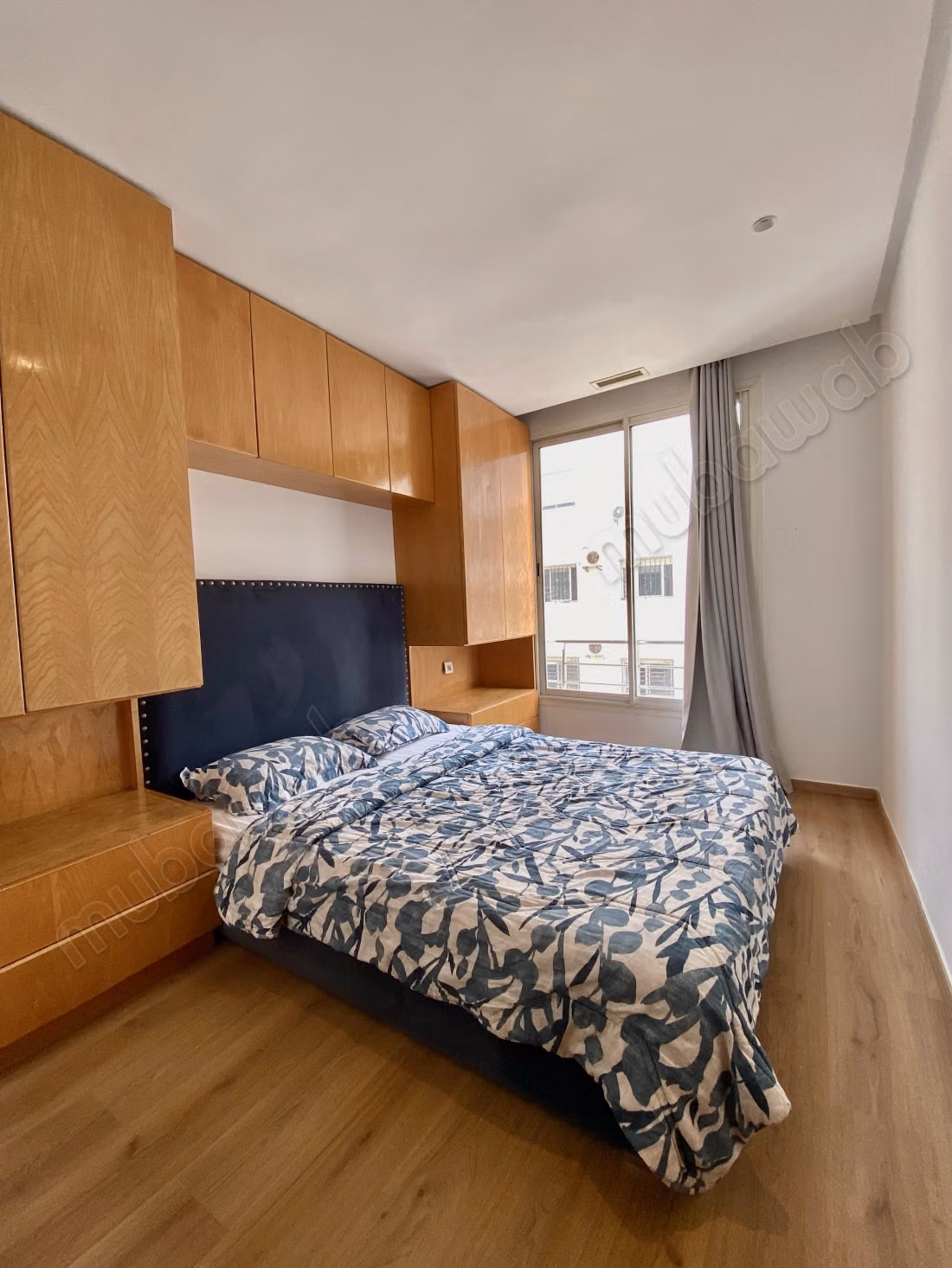 Vente d'un bel appartement à Agdal. 1 belle chambre. Avec ascenseur