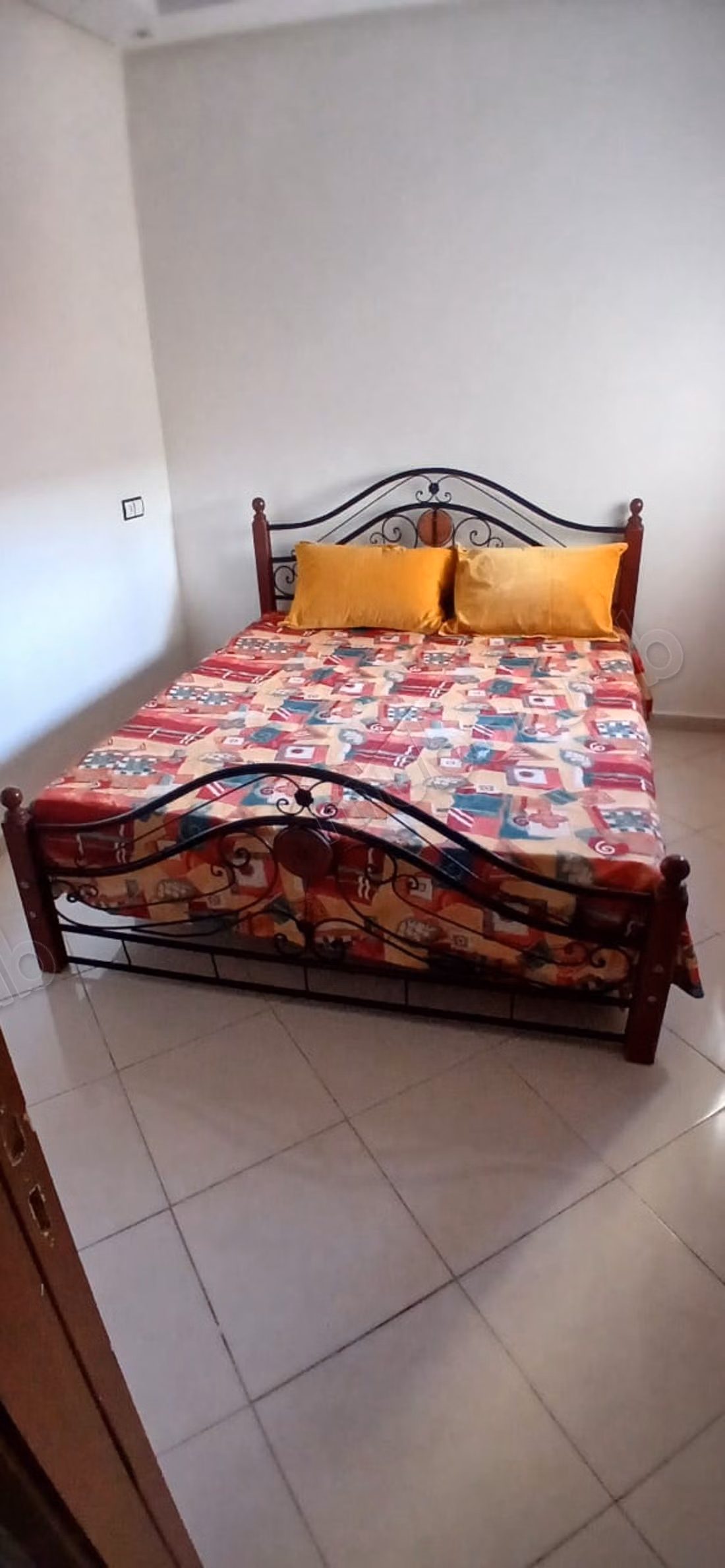 Appartementen te huur in Oulad Wajih. 3 kamers. Satellietschotel, beveiliging en bewaking.