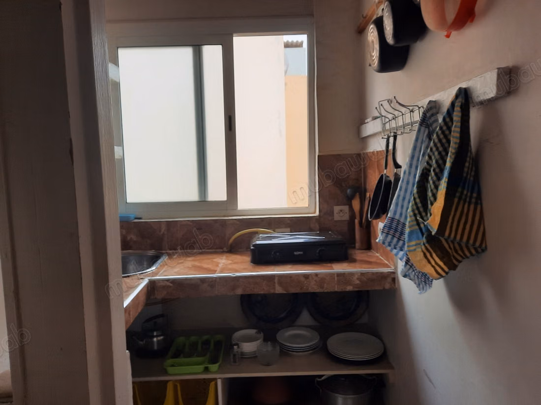 Affitto di un appartamento ad Al Wifaq. 2 camere. Lounge tradizionale e sistema di antenna parabolica
