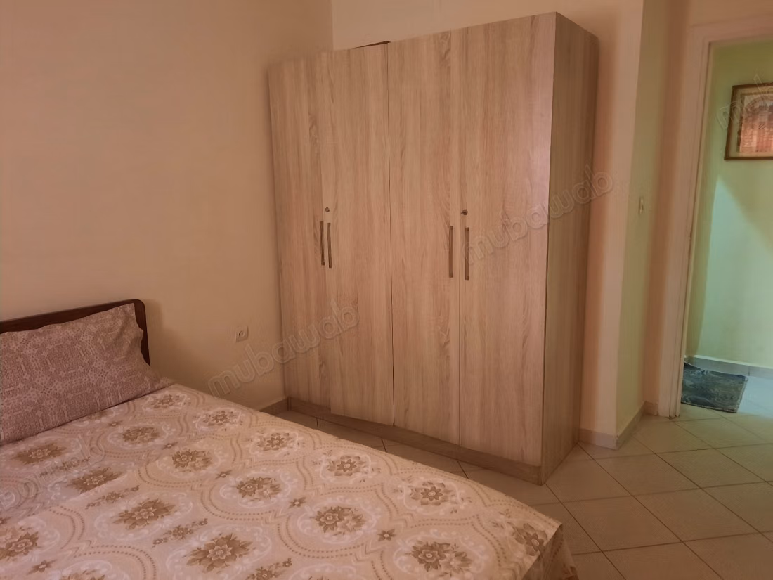 Affitto di un appartamento ad Al Wifaq. 2 camere. Lounge tradizionale e sistema di antenna parabolica