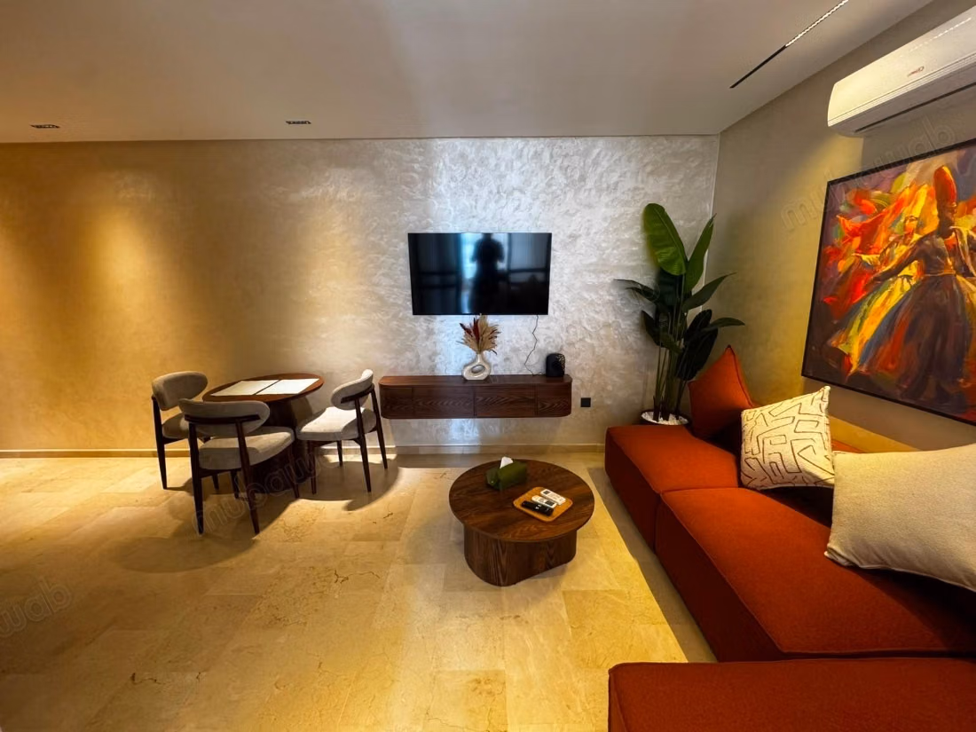 Very nice apartment for rent in Les princesses. 
1 room