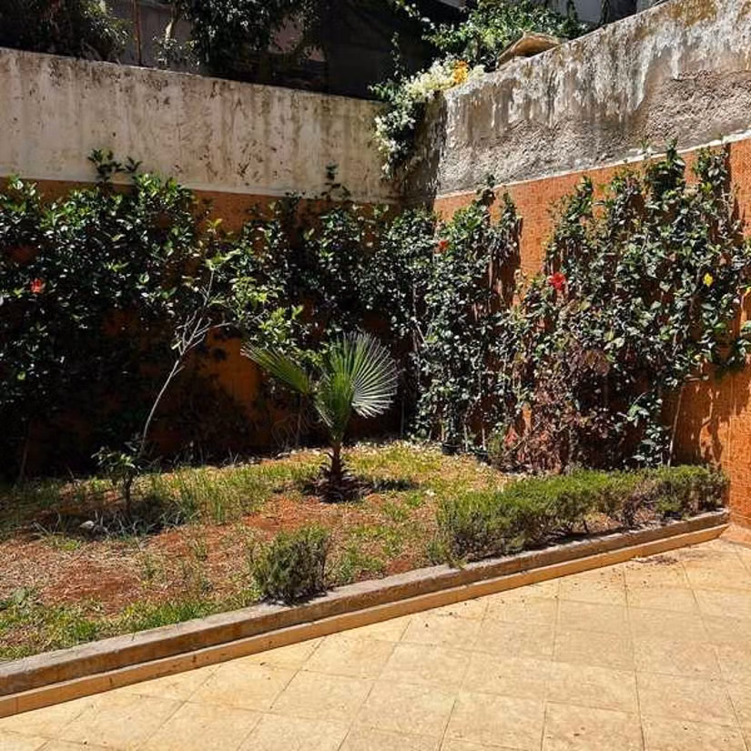 Villa en Venta de 253.0 m² en Bouskoura, Parque Industrial Cfcim