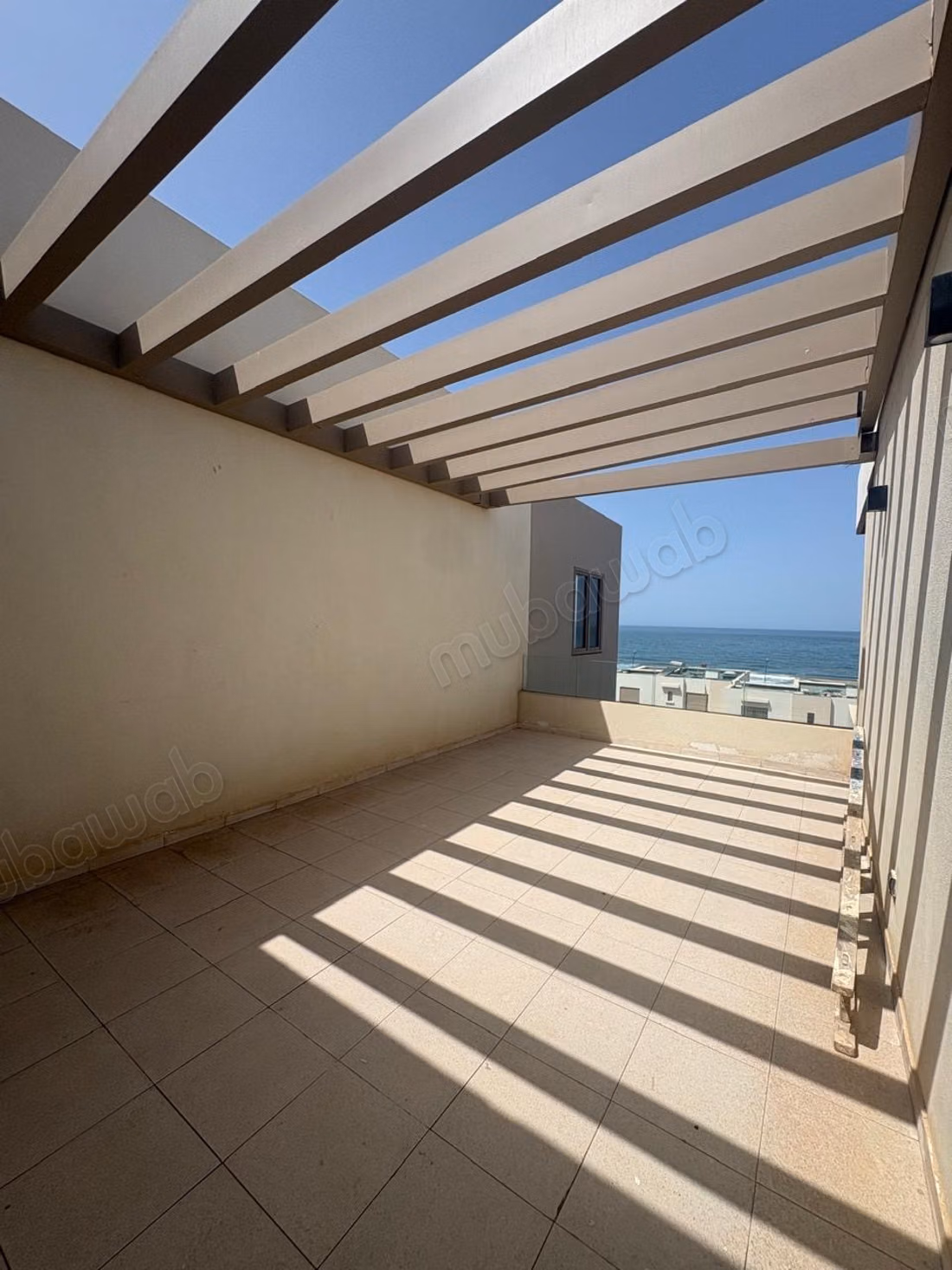 Villa amueblada nueva con vista al mar en alquiler en Dar Bouazza