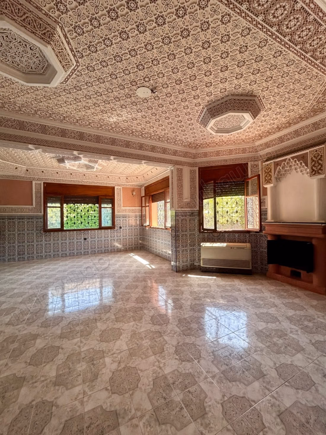 Villa Vide à vendre avec piscine privée 
Targa