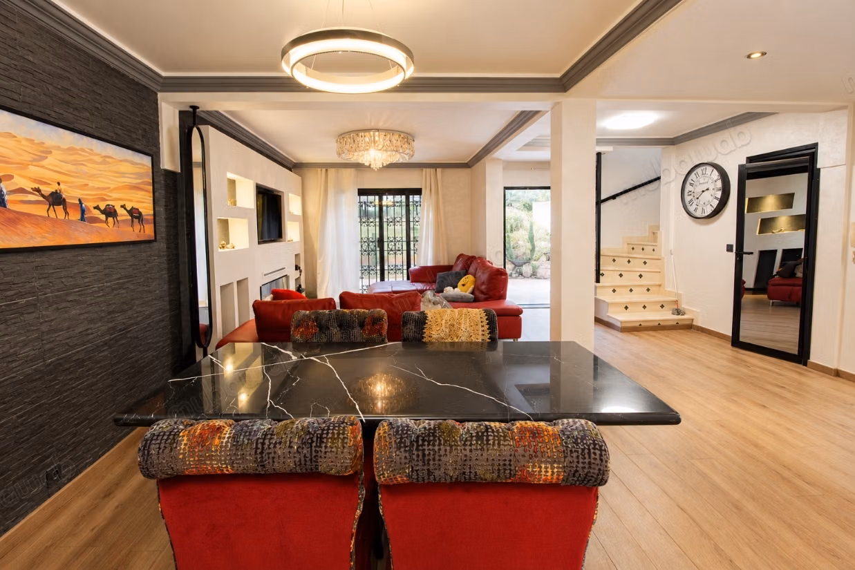Hermosa casa con piscina climatizada en Charaf