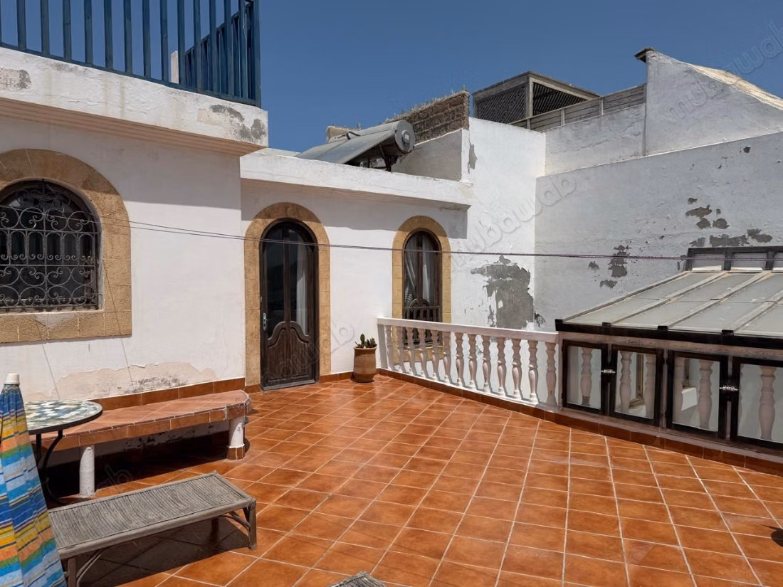 Riad for sale in Chbanat. 6 large rooms. Furnished