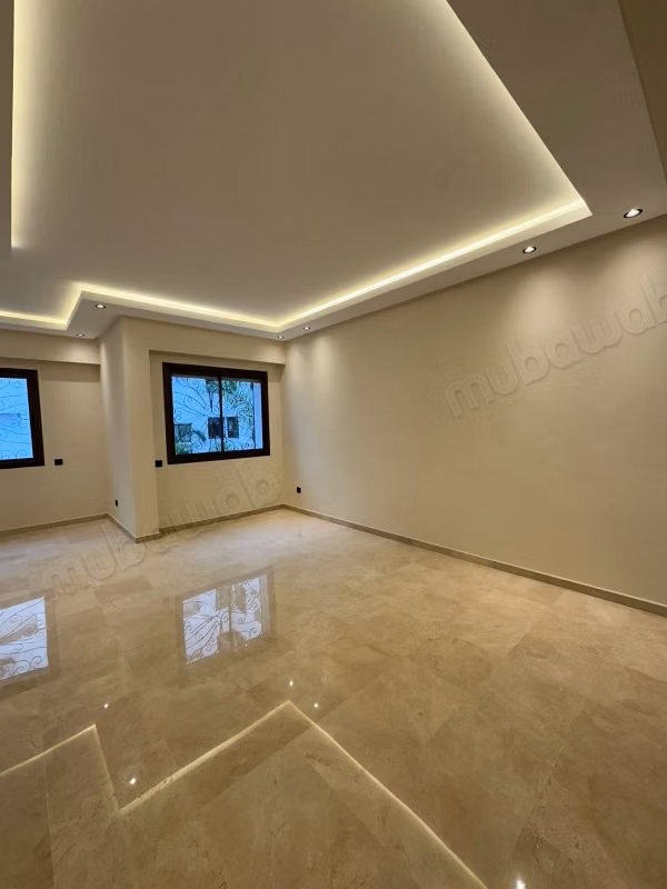 A LOUER Bel Appartement sur Racine haut standing