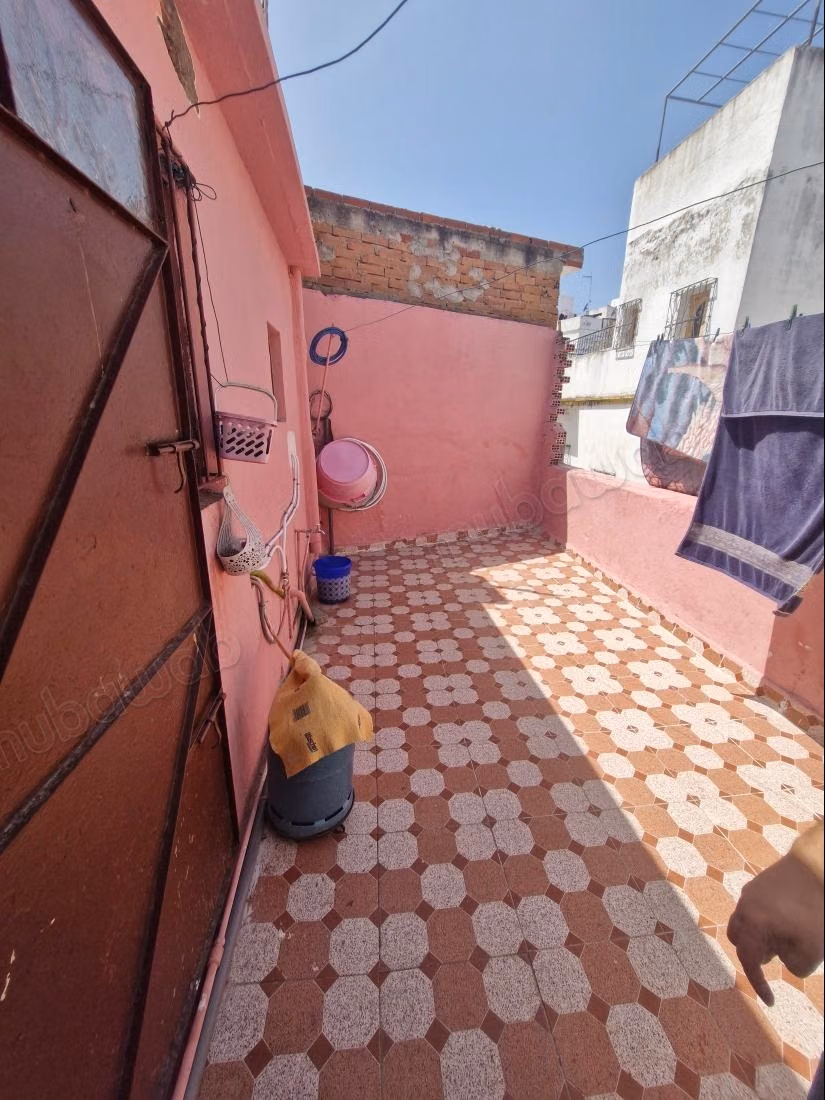 Huis te koop in Medina. Oppervlakte van 320 m²
