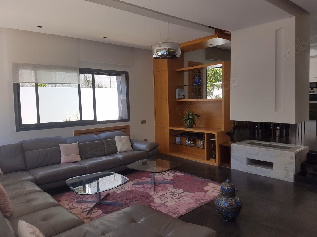 Belle villa vide à louer à Nawrass Dar bouazza