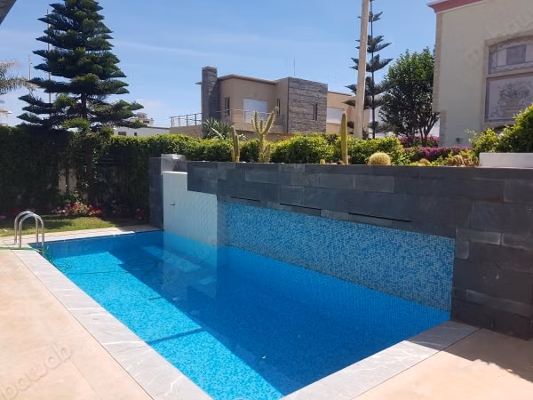 Belle villa vide à louer à Nawrass Dar bouazza