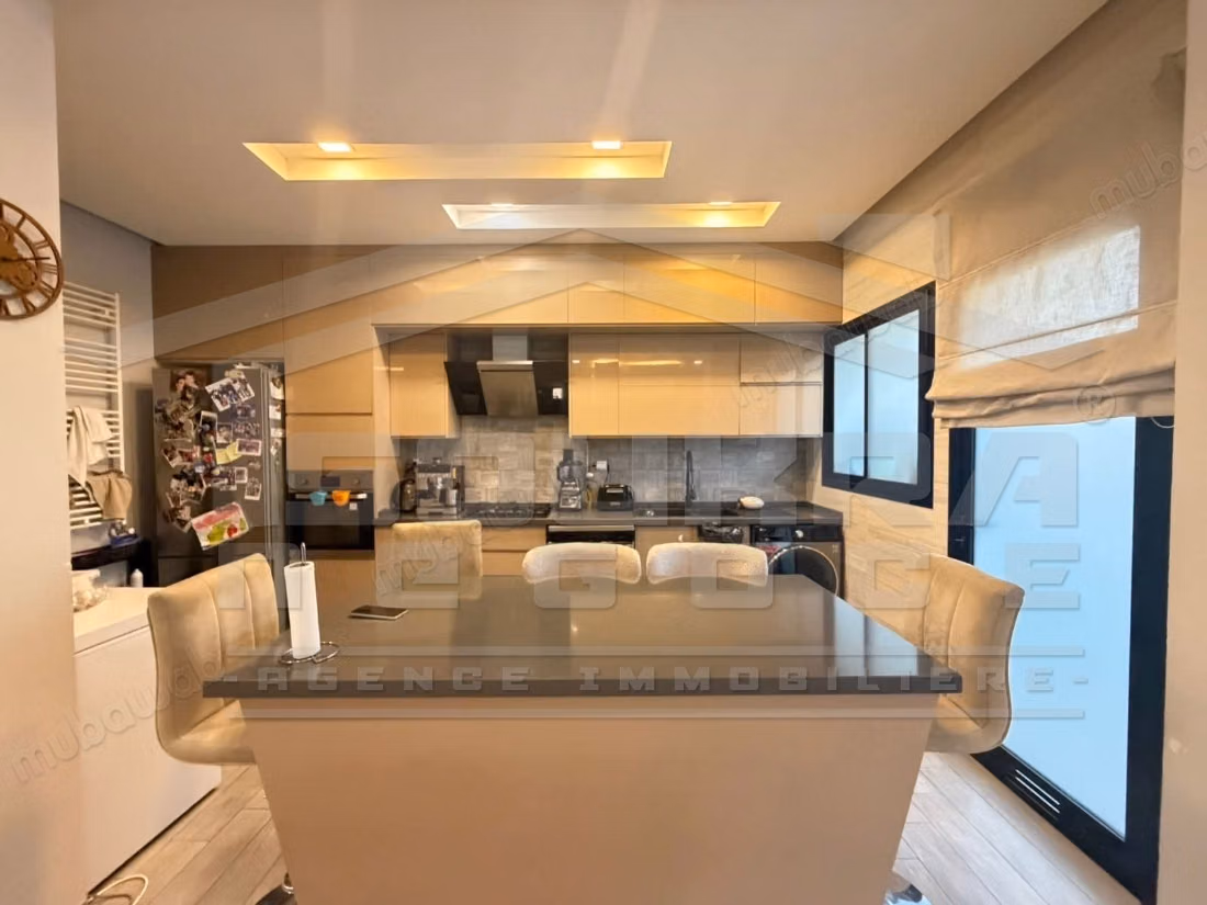 A vendre un magnifique appartement S3 à Chotrana 3