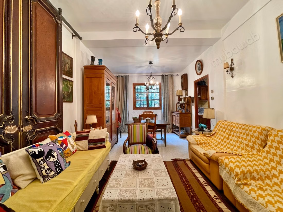 Villa coloniale avec des dépendances, Alain Savary