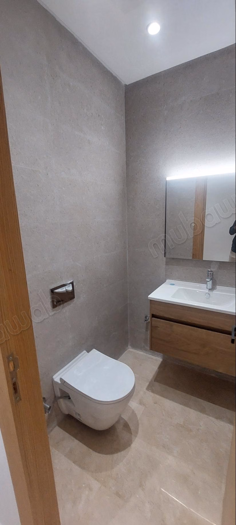 Bellissimo appartamento da affittare a Riyad. Superficie 130 m². Residenza con servizio di portineria, aria condizionata centrale