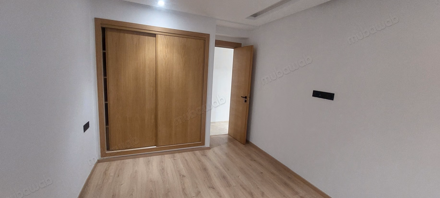 Bellissimo appartamento da affittare a Riyad. Superficie 130 m². Residenza con servizio di portineria, aria condizionata centrale