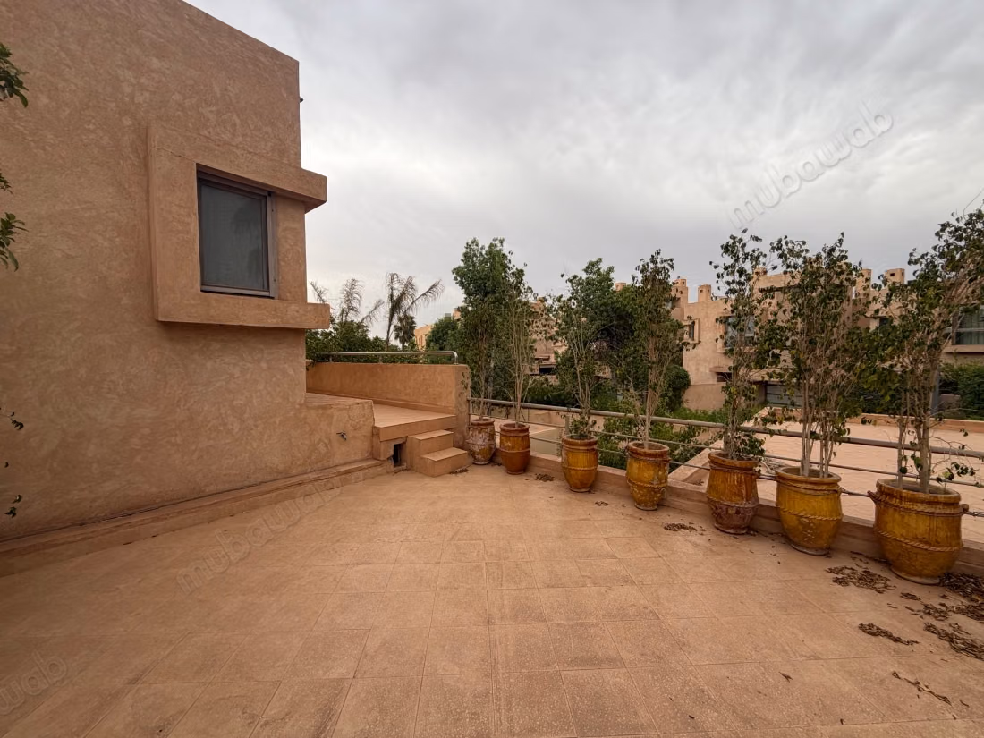 Villa de alta calidad en venta en Boulevard Med 6.10 habitaciones cómodas. Ático