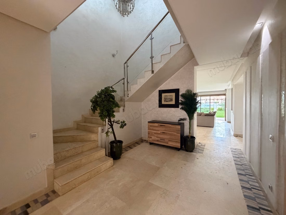 Villa de alta calidad en venta en Boulevard Med 6.10 habitaciones cómodas. Ático